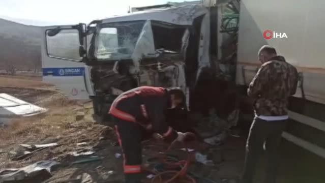 – Başkent’te tır ile çöp kamyonu çarpıştı: 6 yaralı