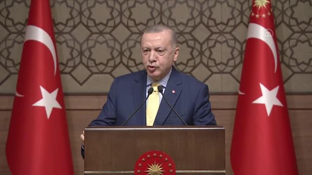 Cumhurbaşkanı Erdoğan: “15 genç üniversitemizin öğrencileri bazı dersleri, 12 üniversitenin kıdemli hocalarından alacaklar”