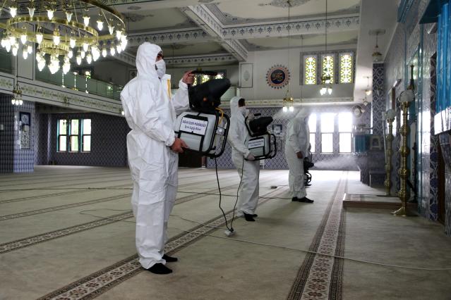 Gölbaşı’nda hijyen çalışmaları tam gaz sürüyor