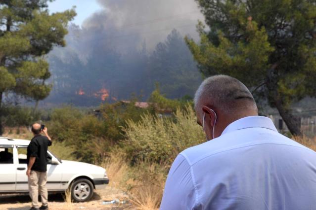 Bakan Ersoy, Marmaris’te yangın bölgesinde